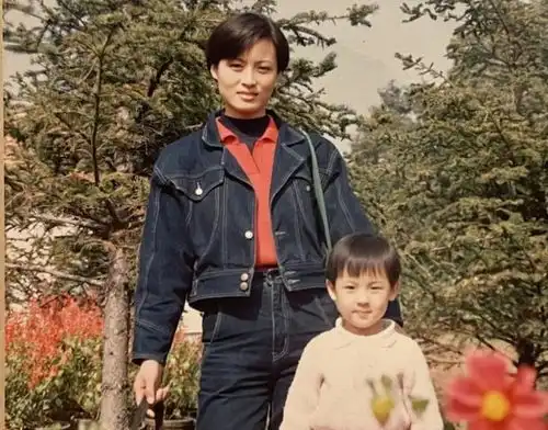 乔家7位主演罕见童年照变化最大的是白宇,宋祖儿从小就美