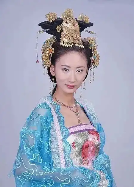 于正老剧全员美人云集,杨幂佟丽娅都是配角,主角李小璐却落寞
