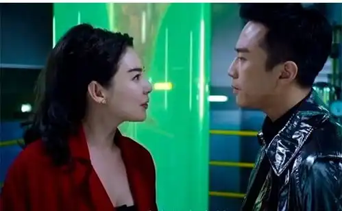 张雨绮李柄熹,娱乐圈超甜姐弟恋,霸气女王邂逅青年才子