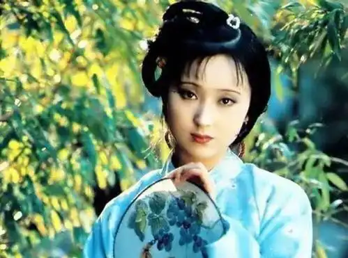 玉楼春中国版顶楼,理想版红楼梦,为复仇全家布局3年