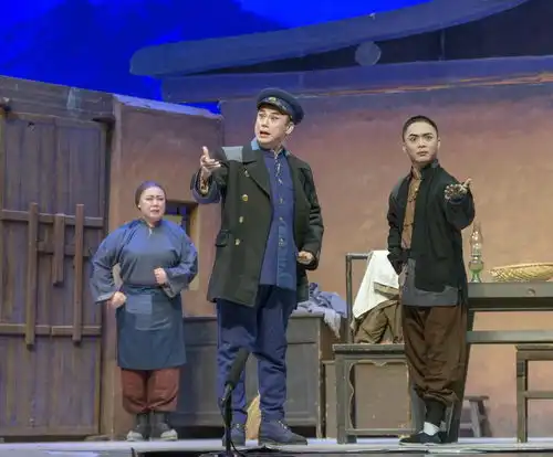 现代京剧红灯记剧照
