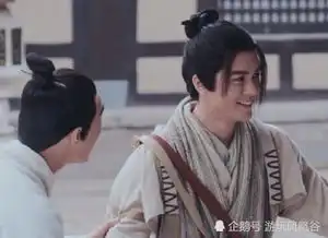 周芷若生日发文,谁注意到曾舜晞的8字评论,网友难怪他红
