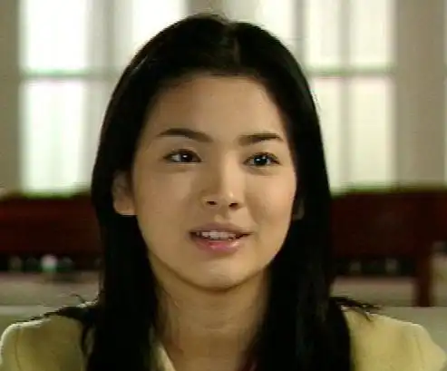 宋慧乔新剧男朋友剧照曝光,再一次展现吃了防腐剂般的美貌