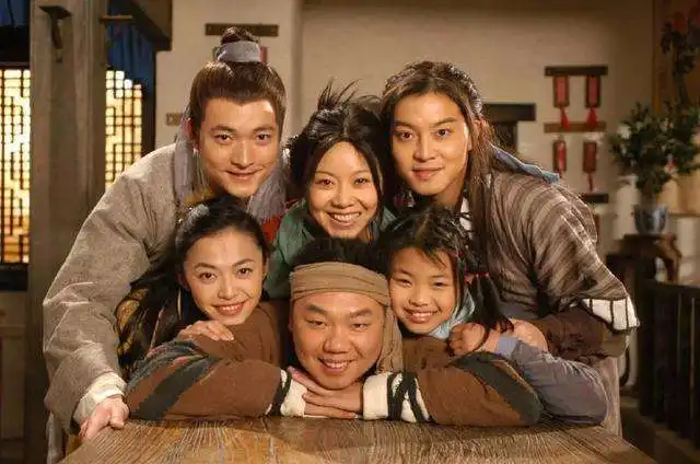 经典喜剧电视剧,看着看着笑出猪叫
