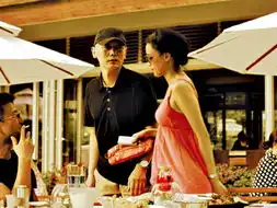 冯小刚姜文霸占上海影院影迷无缘其他电影