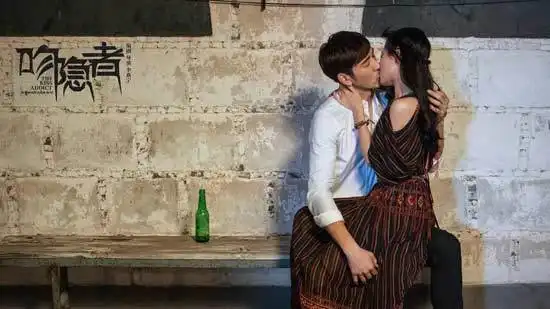 谭卓吻隐者曝剧照雪山脚下演绎千吻情深
