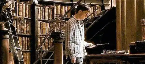 哈利波特死亡圣器之一的老魔杖,为什么是最强魔杖
