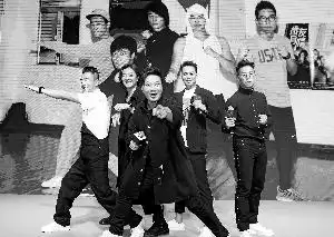 郑伊健陈小春携手重出江湖
