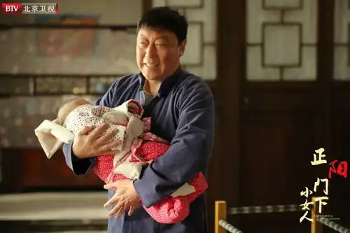 因为长得丑,他10年无戏可拍,如今终逆袭成黄金配角