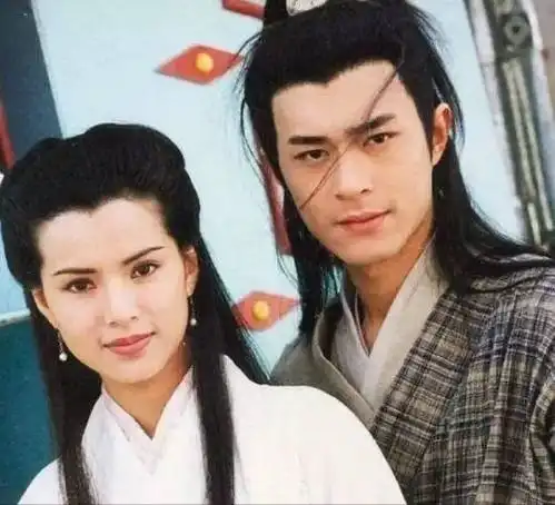 宣萱晒和古天乐亲密照,李若彤新书承认爱过古天乐,姑姑还是姑姑