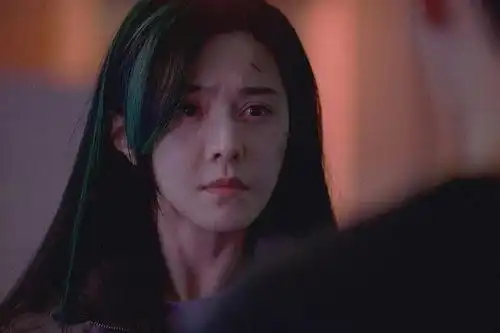 五年无戏可拍,范冰冰韩国复出玩起大尺度,这个味道很苹果
