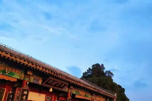三山五园之颐和园晚霞,如烈火燃烧又似粉色温馨
