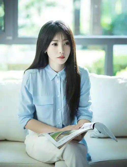 瘦了的柳岩真的太美了