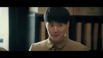 在光荣时代风头压过张译,多门成全剧亮点,他父亲更出名
