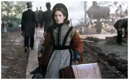 人情薄如纸别动不动就伸手借钱,贬低了自己也难为了别人