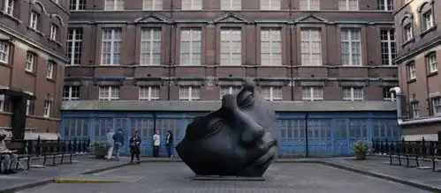 关于人人都熟悉的门卫,我们的了解还不够多