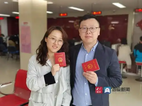 情深深雨蒙蒙青岛520婚姻登记现场甜蜜暴击
