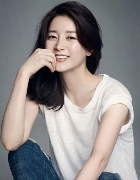 w两个世界韩孝周李英爱宋慧乔允儿秀智韩国氧气美女盘点
