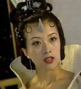 她是公主专业户,与张国立被爆绯闻,如今嫁博纳总裁家庭幸福
