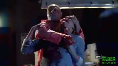 绝命毒师老白也穿红色匡威