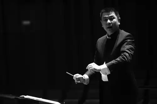 新的一年,听一场让你长不大变不老的音乐会