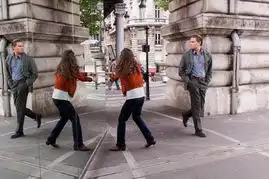 盗梦空间票房破2亿开放式结局引热议
