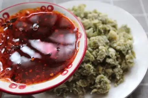 北方吃这个树上的蔬菜,不炒不炖蒸蒸就上桌,香