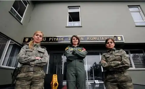 500名女特种兵毕业高颜值外加苗条身材,叙军兴奋请火速来战
