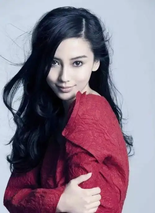 范冰冰之后angelababy崩塌你的美貌快不值钱了
