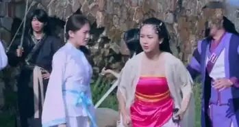 大嫁风尚杨紫身穿粉色古装出场,差点让人串戏,可塑性太强