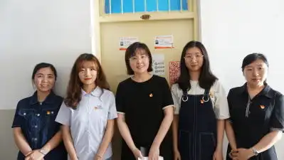 我院举办党员宿舍挂牌活动
