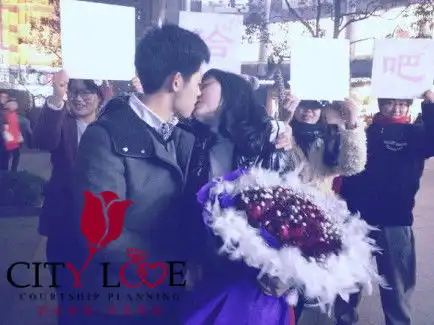 天津餐厅里如何浪漫求婚