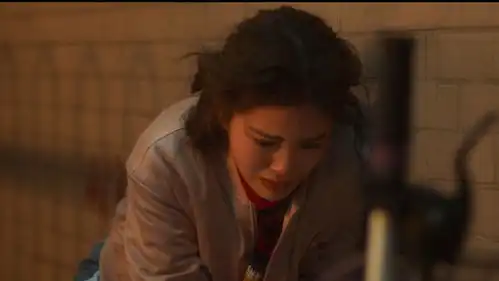 悲伤逆流成河唐小米被人欺凌,结果被易遥撞见