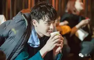 爱鲜肉丨穿越时空来撩你颜美腿长的李钟硕欧巴我给满分