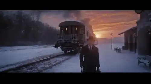 地铁里人潮涌动,匆匆过客,孤独而相似
