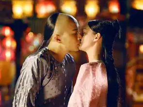 出道七年吻遍男神,曾被张翰吻哭,和杨洋这个吻戏最甜蜜虐狗
