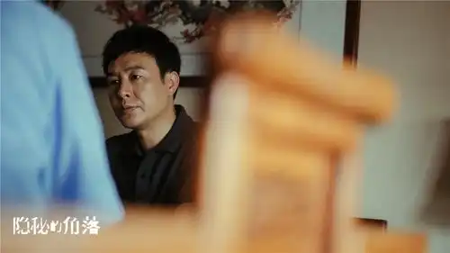 张颂文凭隐秘的角落受到肯定,被骂也开心
