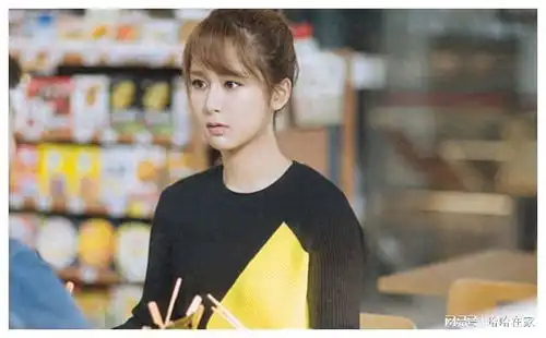 杨紫的脸越来越劝退观众了,怼脸超级吓人,像那个西门大妈