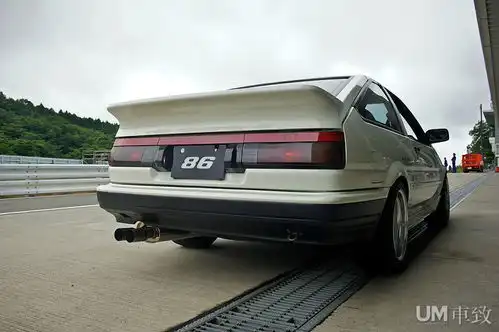 重温头文字d的激情飘移实拍神车ae86