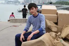 等待绽放不走偶像路线折射北漂真实生活
