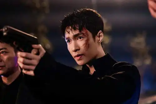 北京卫视扫黑风暴热血刑警林浩报到张艺兴初涉扫黑题材演绎一根筋