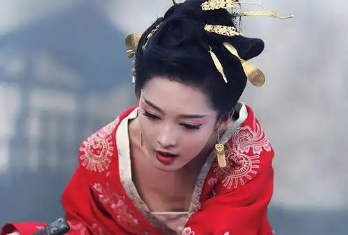 皇帝临终前求弟弟皇位给你,请你放过嫂子弟弟转眼杀了