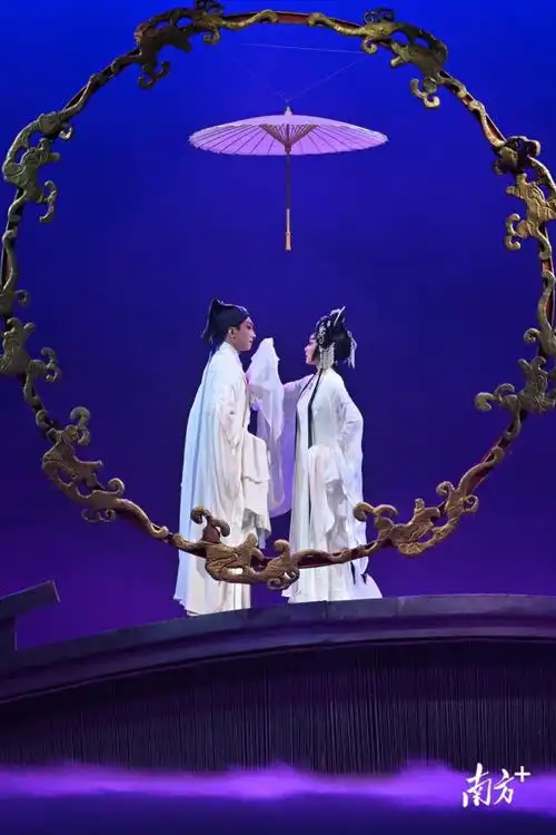 粤剧白蛇传情上海再续前缘演出依然爆满
