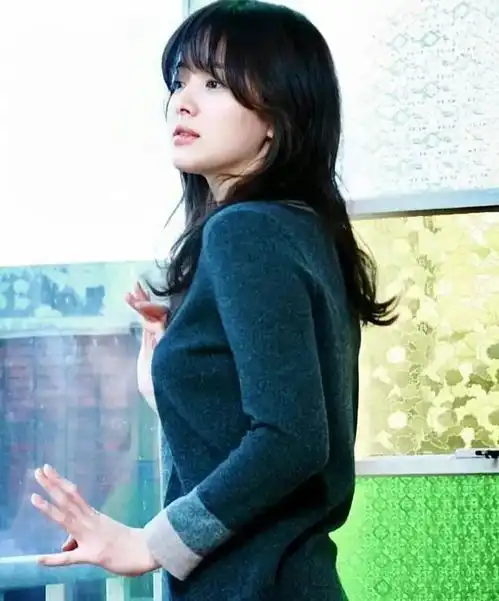 宋慧乔最新剧照太惊艳她肤白貌美魅力不可小觑
