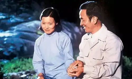 戏要活在舞台上,活在老百姓心里
