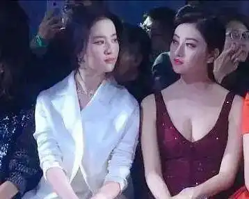 当淡颜美人遇到浓颜美人,刘亦菲3次输给景甜,蒋勤勤完胜王艳