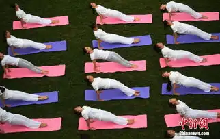 昆明上演千人功夫瑜伽