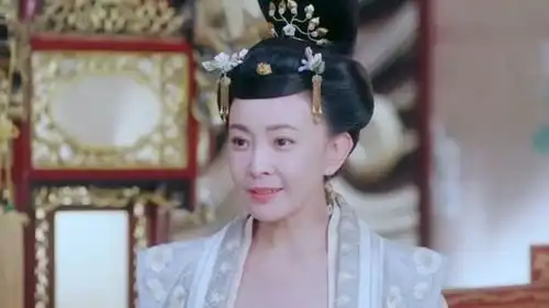 大唐荣耀郡主看不惯崔彩屏,大闹一场,结果被太子讲规矩
