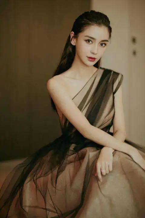 baby新剧受好评后电影官宣,男主题材上瘾她演技是时候现原形了
