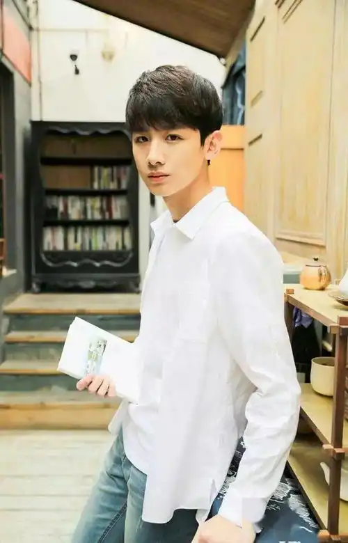 越直男,颜值越高